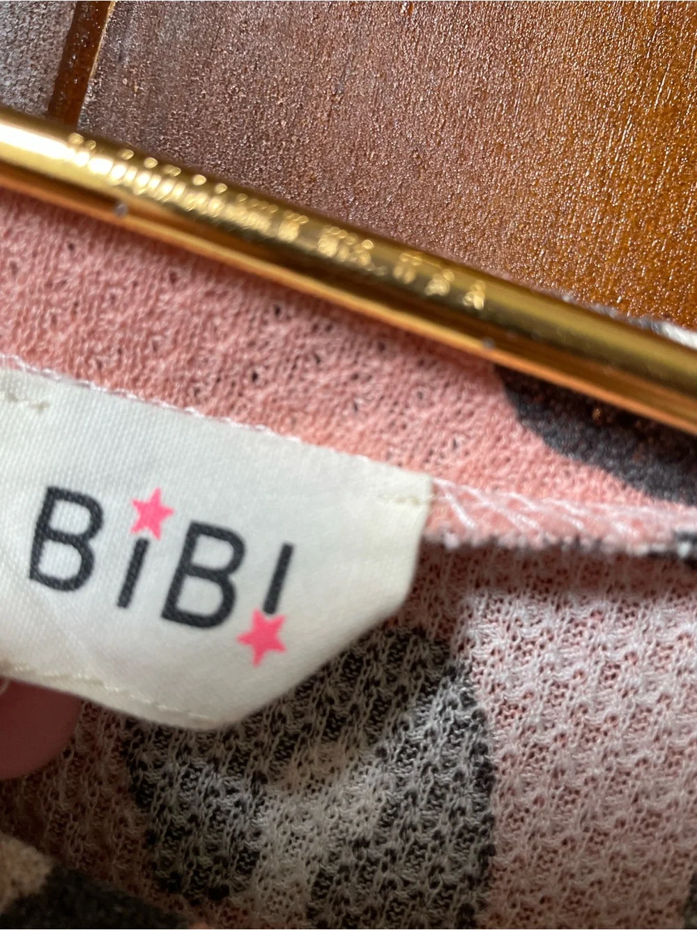 Bib! Women’s extra large pink animal print top